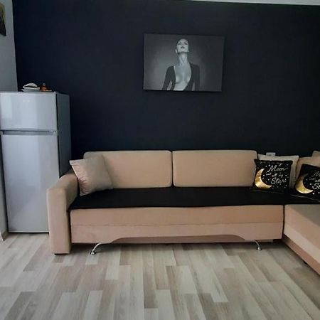 Apartament Clara Permet Appartement Buitenkant foto