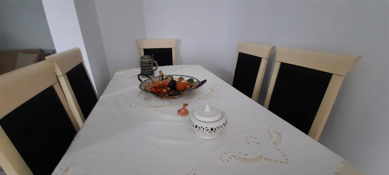 Apartament Clara Permet Appartement Buitenkant foto